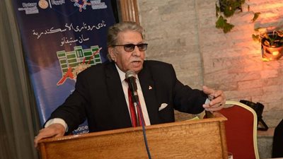 7 معلومات عن عثمان محمد علي.. «موظف البنك الذي اكتشف فنانة شهيرة»