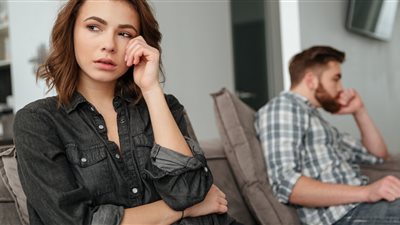 هل الانقطاع عن العلاقة الزوجية يعتبر طلاقًا؟ الإفتاء تجيب (فيديو)