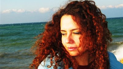 تاميراس فاخوري | شاعرة لبنانية نشرت 4 دواوين باللغة الفرنسية