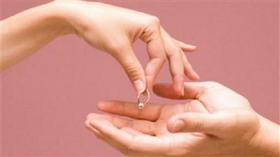 سيدة أمام محكمة الأسرة: ضربني كثيرًا ويهدد ابنتيه بعدم الإنفاق عليهما