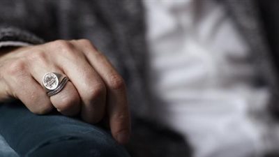 ما حكم لبس خاتم من الذهب الأبيض للرجال؟ الإفتاء تُجيب