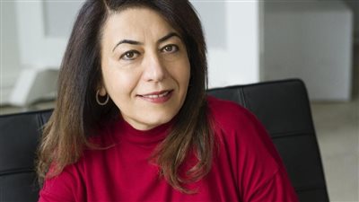 دنيا ميخائيل | شاعرة عراقية فازت بجائزة الأمم المتحدة في حقوق الإنسان