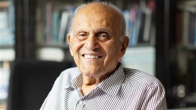 في ذكرى ميلاد مجدي يعقوب | 7 معلومات عن طبيب القلوب  