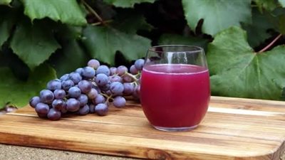 طريقة عمل عصير العنب في المنزل 