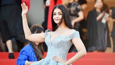 لاعب كريكيت سابق يعتذر للممثلة أيشواريا راي بسبب تعليقاته المسيئة