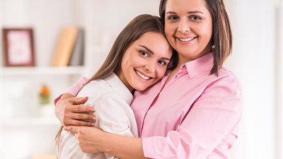 كيف احسن علاقتي مع والدتي؟ 4 نصائح ذهبية 
