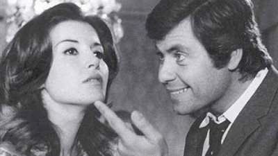 قصص غرام خالدة انتهت بطلاق نجوم الفن (إنفوجراف)