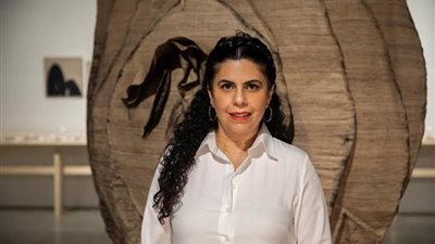 5 معلومات عن منال الضويان ممثلة السعودية في معرض بينالي البندقية (صور) 