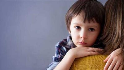 6 نصائح للتعامل مع طفلك الخواف (إنفوجراف)