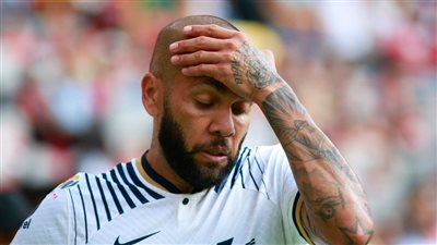 داني الفيش أسطورة برشلونة يواجه السجن 9 سنوات بتهمة الاعتداء على فتاة الملهى