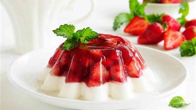  طريقة عمل جيلي الفراولة بخطوات سهلة