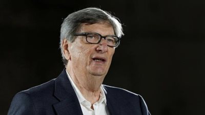 وفاة جون بيلي رئيس أكاديمية الأوسكار عن عمر يناهز 81 عامًا