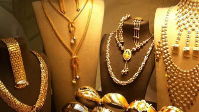 ارتفاع جديد في سعر الذهب بالتعاملات المسائية اليوم السبت 25-11-2023