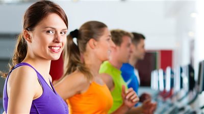 خطوات تطبيق مكياج ناعم للنادي الرياضي بحيل بسيطة