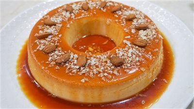 طريقة عمل كيكة باردة بالكريم كراميل 