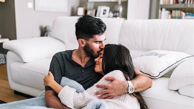 4 نصائح للتعامل مع الزوجة أثناء الحيض 