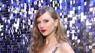 تايلور سويفت تتألق بالعرض الأول لفيلم بيونسيه «عصر النهضة» 