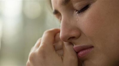 5 أسباب تدفع المرأة للبكاء بدون سبب 