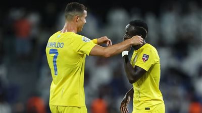 رونالدو وساديو ماني يسخران من لاعب الهلال علي البليهي (صور)