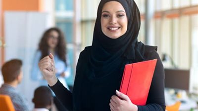 ما الذي يميز المرأة السعودية عن غيرها؟ (إنفوجراف)