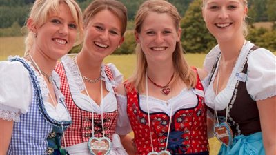 أبرز صفات لدى المرأة الألمانية (إنفوجراف)