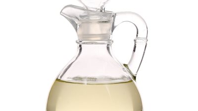 10 فوائد صحية وجمالية للخل الأبيض