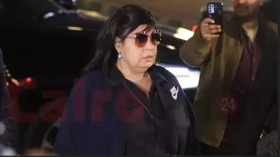 فيفي عبده في عزاء ناهد فريد شوقي: أيامنا سودة.. نشوفكم بكره في عزا تاني