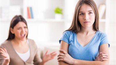 كيف اتعامل مع ابنتي الحقودة التي لا تسامح بسهولة؟