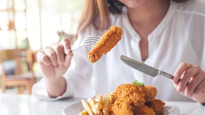 حلمت أنني آكل الفراخ في المنام «ما تفسير ذلك؟»