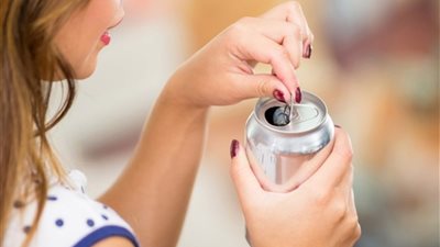 6 مخاطر للمشروبات الغازية على صحة المرأة 