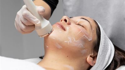 أنواع وفوائد التقشير البارد للوجه (إنفوجراف)