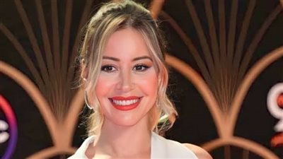 هل تغيب منة شلبي عن دراما رمضان 2024 بعد أزمة «سفنجة وزفلطة»؟