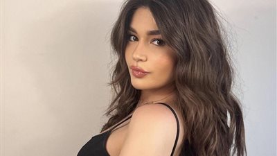 يارا مصطفى تكشف كواليس لقاءها مع جوني ديب في مهرجان البحر الأحمر