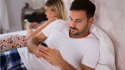 4 عواقب مدمرة لقرار هجر الفراش بين الزوجين (إنفوجراف)