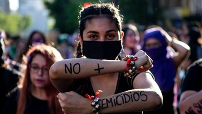 4 مميزات تنفرد بها المرأة التشيلية (إنفوجراف)