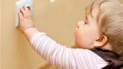 كيفية إسعاف الطفل إذا تعرض لصاعقة كهربائية؟ 5 نصائح مهمة
