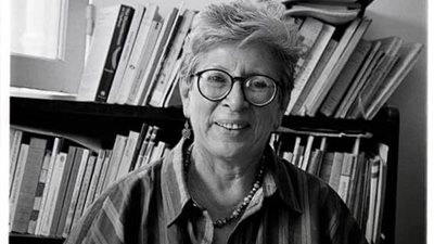 أمينة رشيد | كاتبة مصرية بدرجة مناضلة