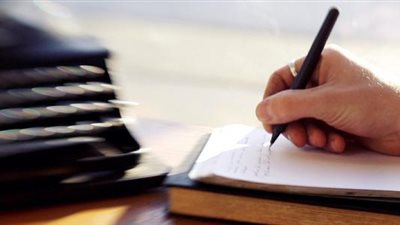 لو زوجك صحفي | 5 نصائح لفهم شخصيته وتجنب المشاكل