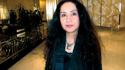 رجاء عالم | كاتبة سعودية فازت بجائزة البوكر للرواية العربية