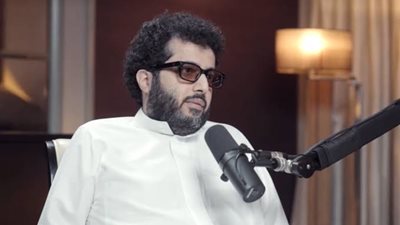 تركي آل الشيخ يكشف أسرارًا لأول مرة عن زوجته: «تعطيني المصروف» (فيديو)