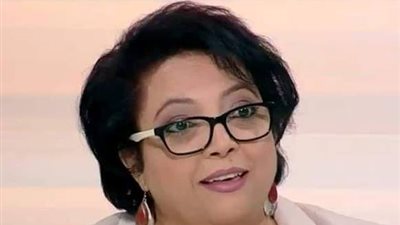 فضيلة الفاروق | كاتبة جزائرية شقت طريقها نحو الشهرة بجرأة