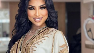 أبرز فضائح دنيا بطمة نجمة أراب آيدول وصراعاتها مع زميلاتها (صور)