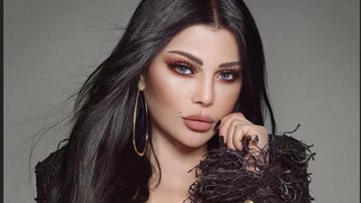 رد فعل صادم من هيفاء وهبي تجاه معجب أمسك يدها على المسرح