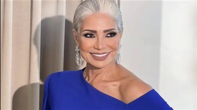 سوسن بدر توجه رسالة اشتياق إلى عادل إمام بعد نفاذ تذاكر Sold Out (فيديو) 