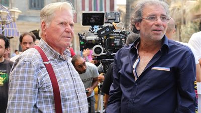 حسين فهمي يكشف سر رفضه المشاركة في فيلم الإسكندراني (فيديو)