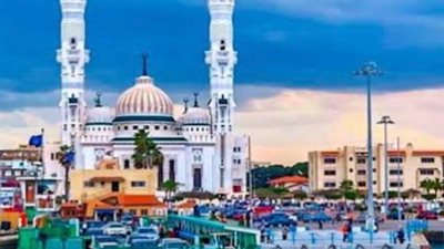 المعدية| طريقة للعبور بين قارتين مجانًا في 10 دقائق ببورسعيد