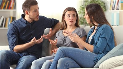 5 أسرار لا تخبري بها خطيبك لضمان نجاح العلاقة (إنفوجراف)