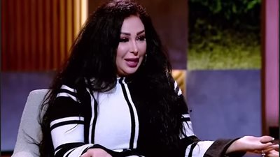 رد صادم من شاهيناز عن رأيها في المساكنة (فيديو)