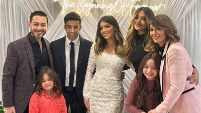 مفاجأة في فارق السن بين هشام جمال وليلى أحمد زاهر