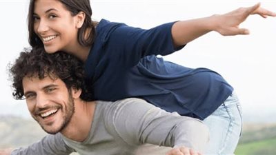 4 طرق للتعامل مع الزوجة غير الرومانسية (إنفوجراف)